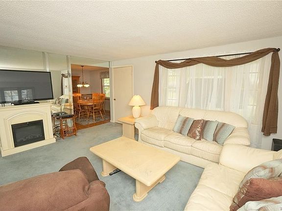 5th image of 3338 Ashley Dr