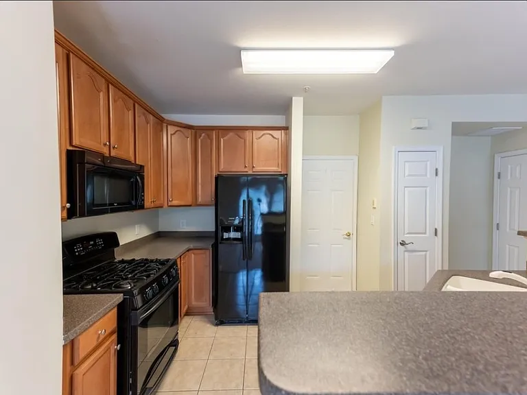 6783 Hampton Bay Ln — Photo 30