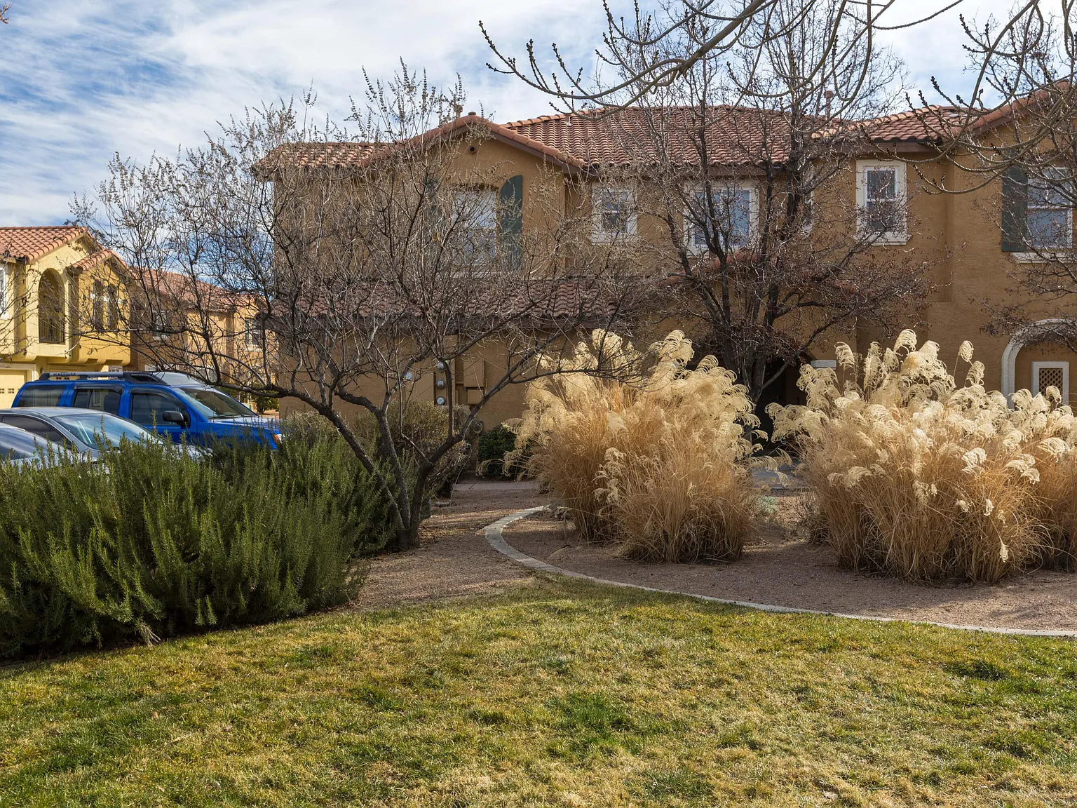 3 bed, 2.5 bath, 1621 sqft, $2,250 — Photo 4