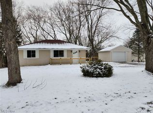 6712 Grove Rd, Clinton, OH 44216