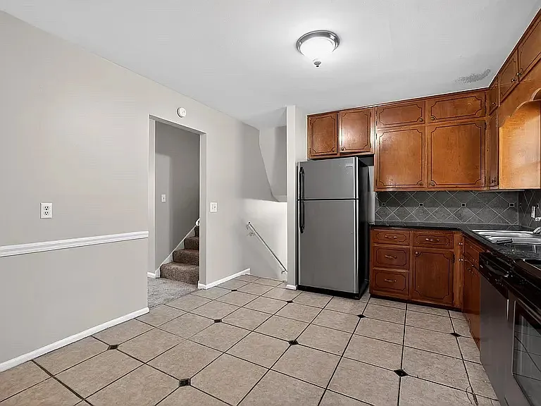 516 Argonne Dr — Photo 9