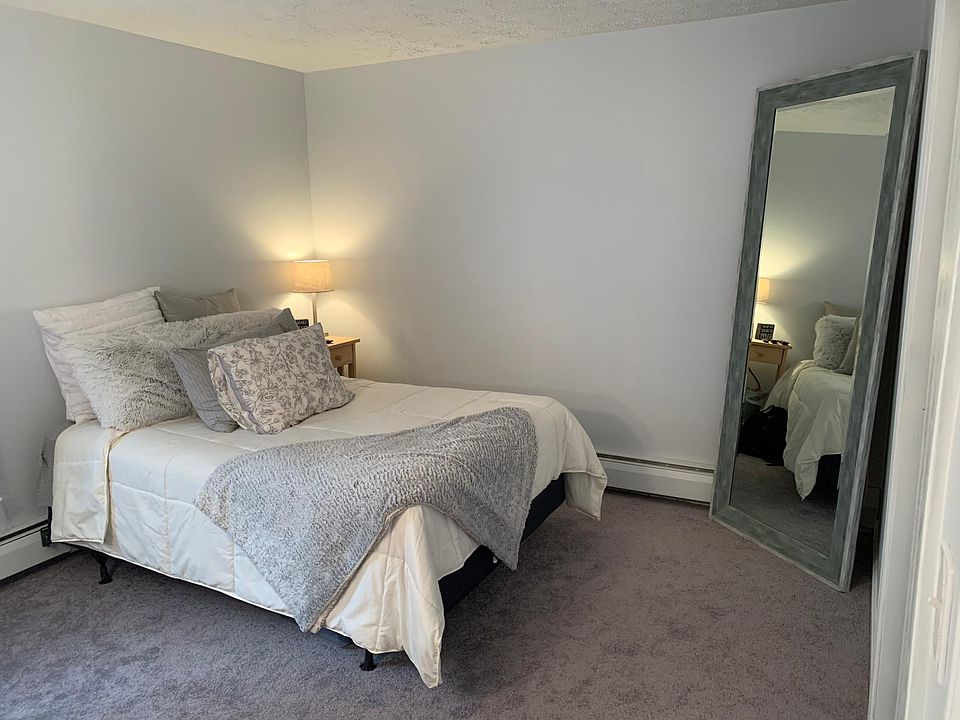 2nd image of 95 River Rd APT 8