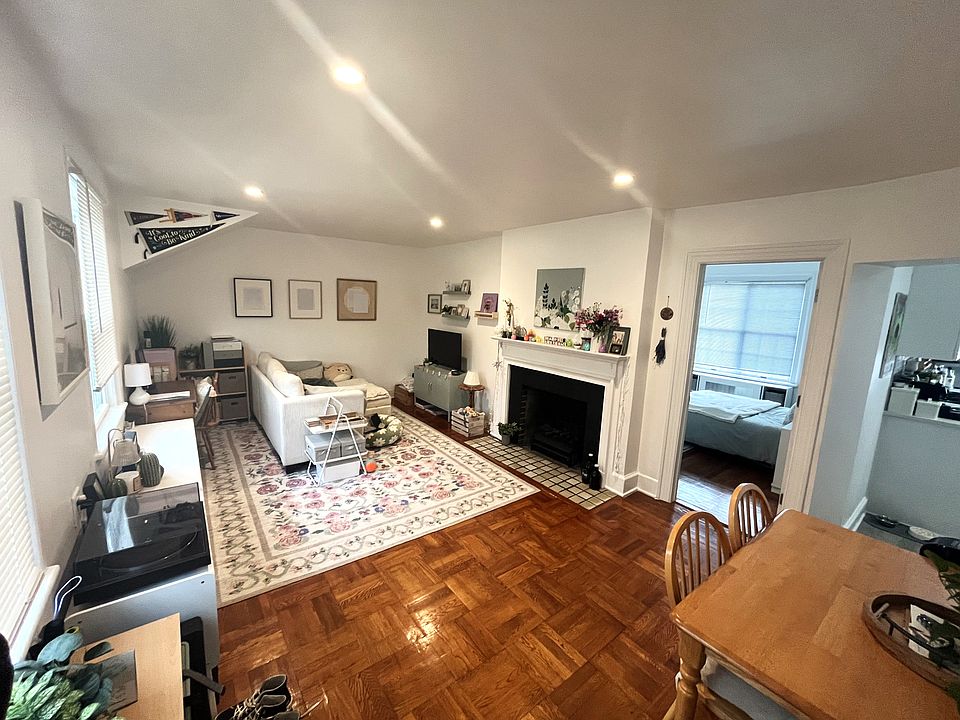 1st image of 2 Virginia Pl APT 3E