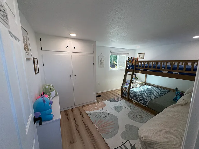 1398 Oregon Ave — Photo 19