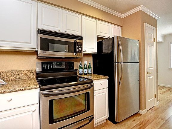 4th image of 410 2nd Ave S APT 116