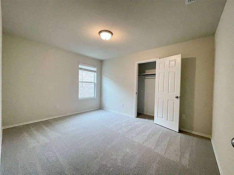 481 Grenada Lake Dr — Photo 20