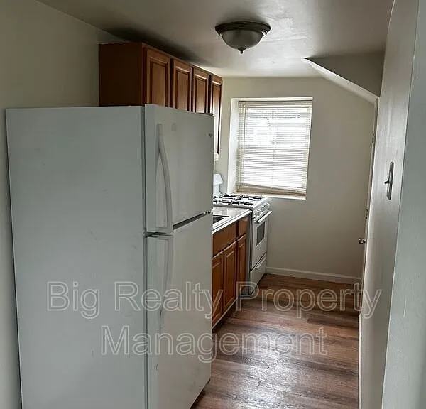 29 N Main St #4A — Photo 6