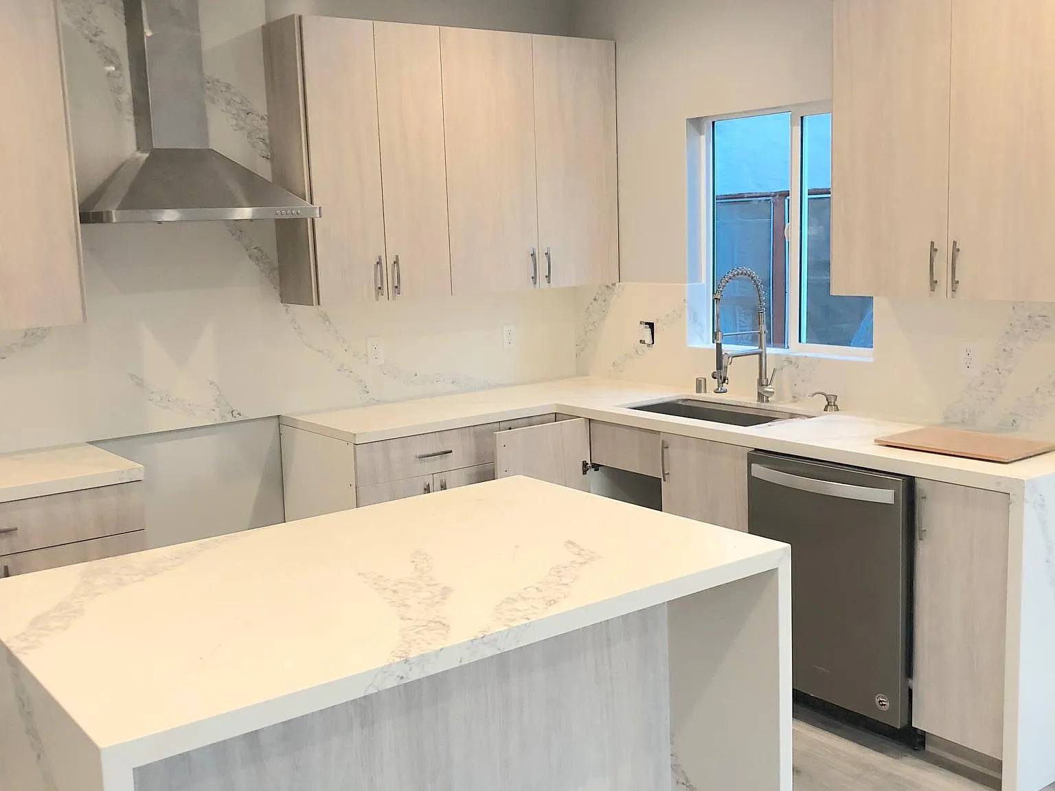 1348 Carmona Ave — Photo 3