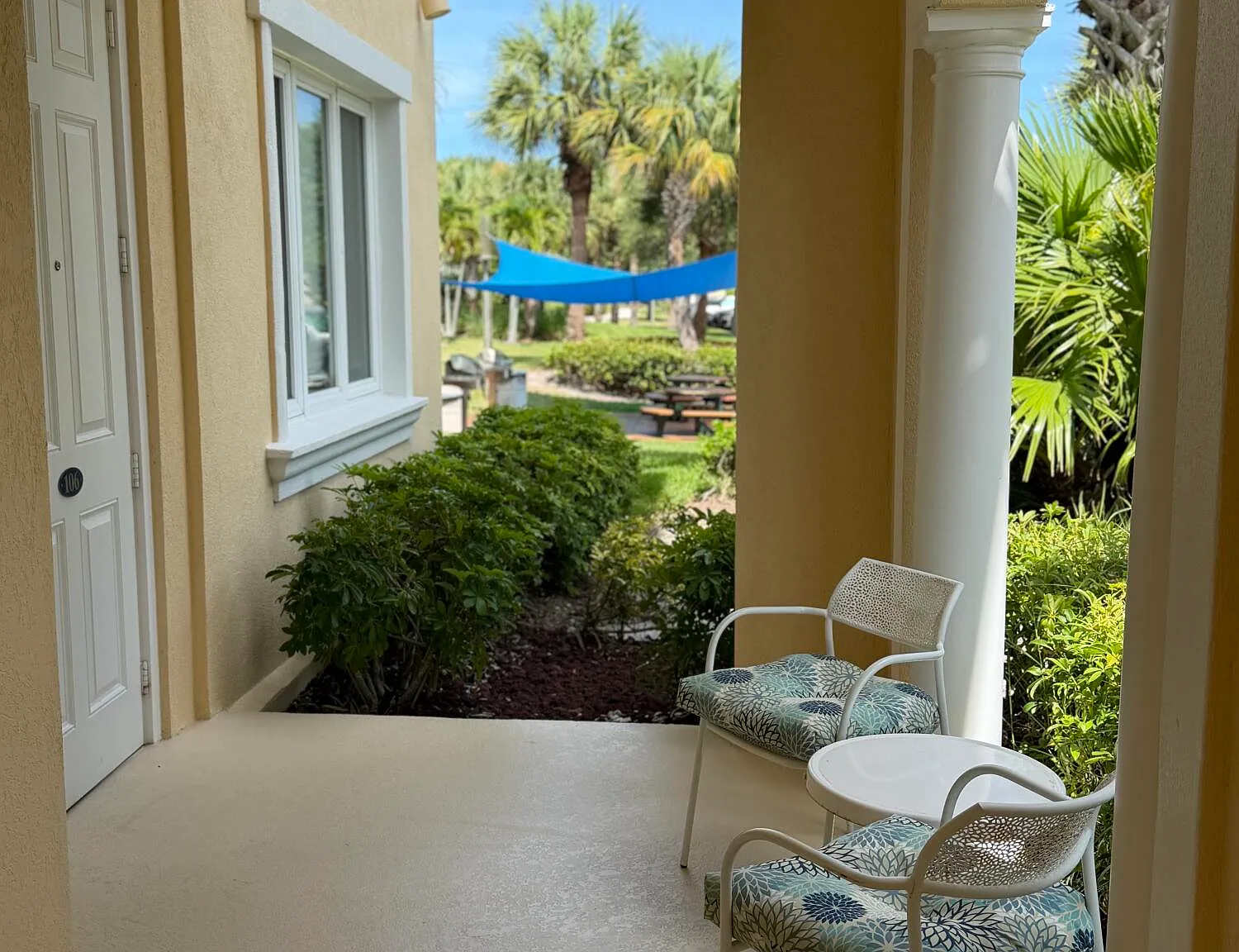 2 bed, 2.0 bath, 1989 sqft, $2,500 — Photo 2