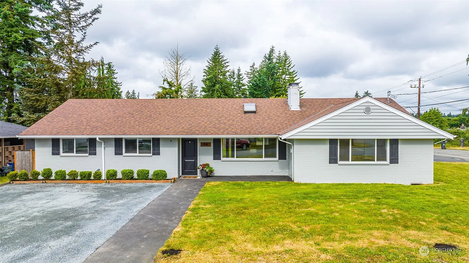 9126 48th Drive NE photo 1