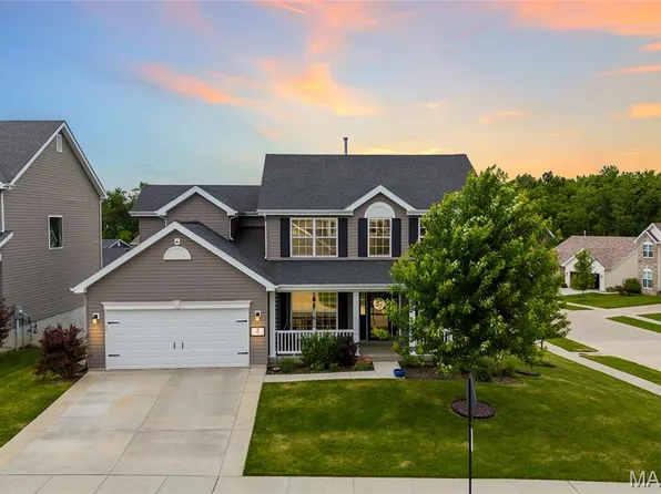 2 Windrush Ct, O'Fallon, MO 63366