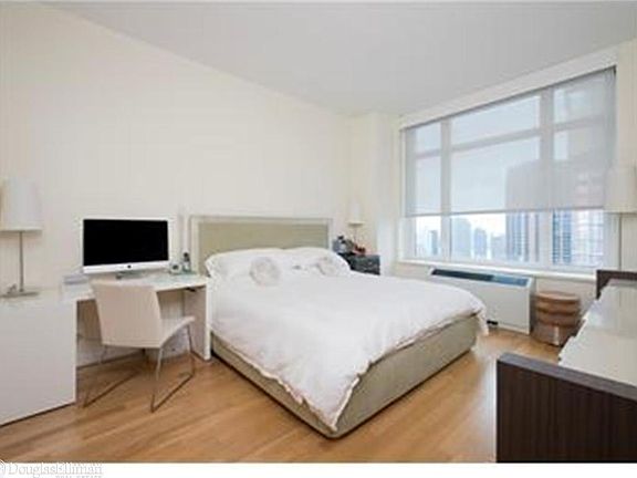 4th image of 325 5th Ave APT 38C