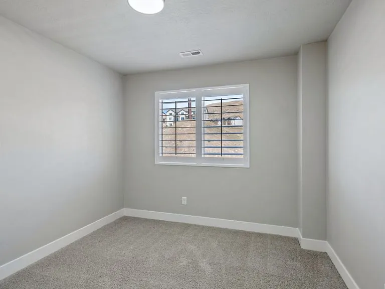 2101 W Northridge Dr — Photo 26