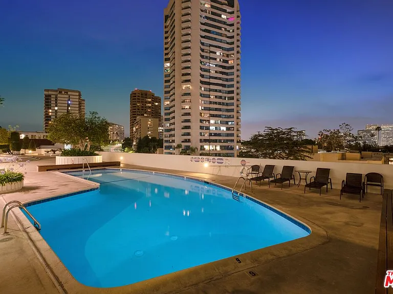 10501 Wilshire Blvd #1812 — Photo 26
