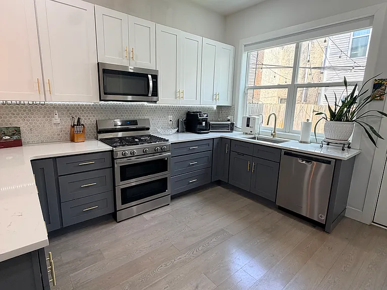 2239 Tasker St — Photo 11