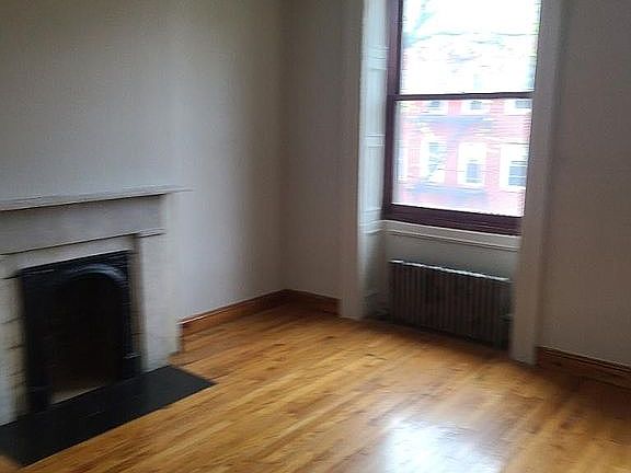 4th image of 315 Sackett St