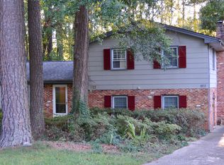 922 Pamlico Dr, Cary, NC 27511