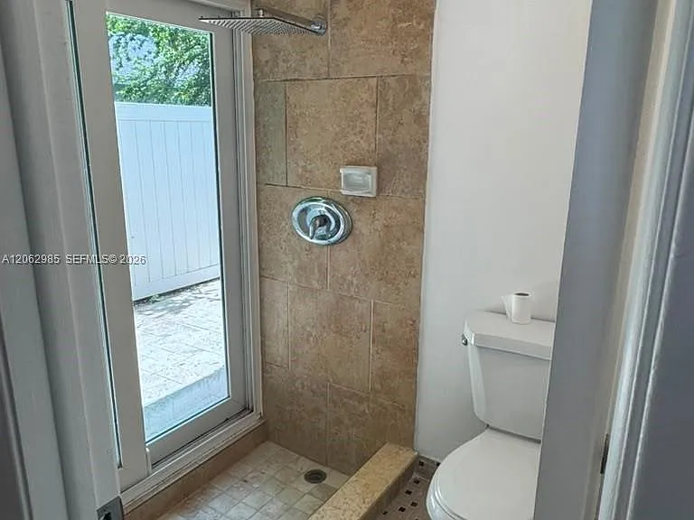222 NW 41st Ave — Photo 30