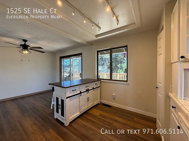 1525 SE Hale Ct — Photo 16