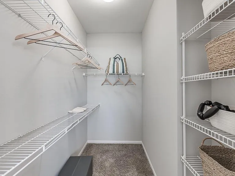 Mirabella — Photo 10