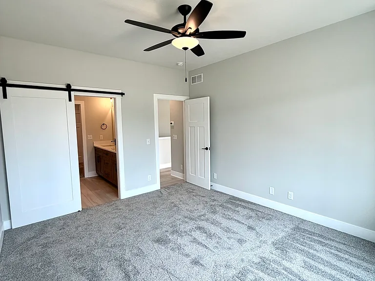 10527 Wayborough Ln — Photo 7