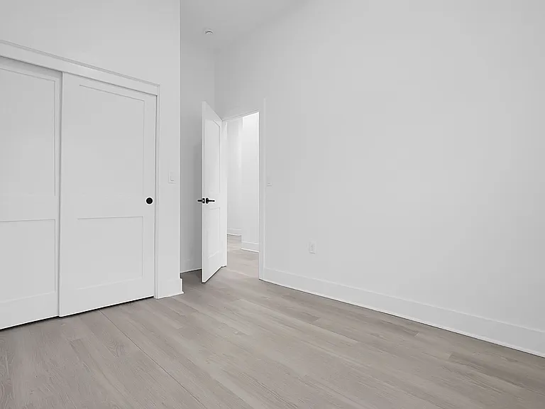 936 Wagner St — Photo 8