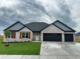 7695 Teton Trl, Springdale, AR 72762