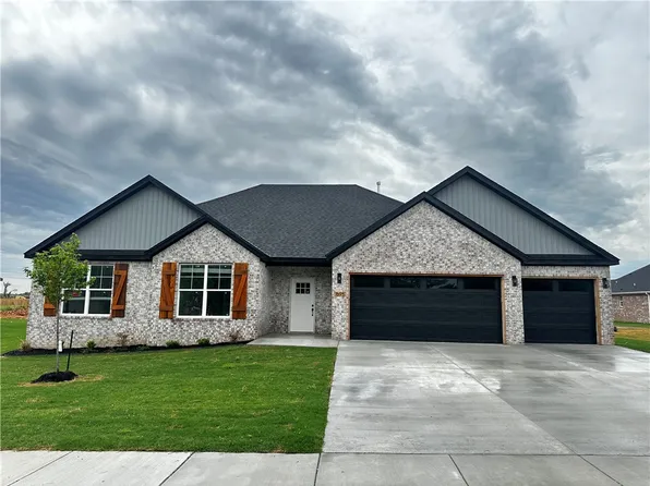 7695 Teton Trl, Springdale, AR 72762