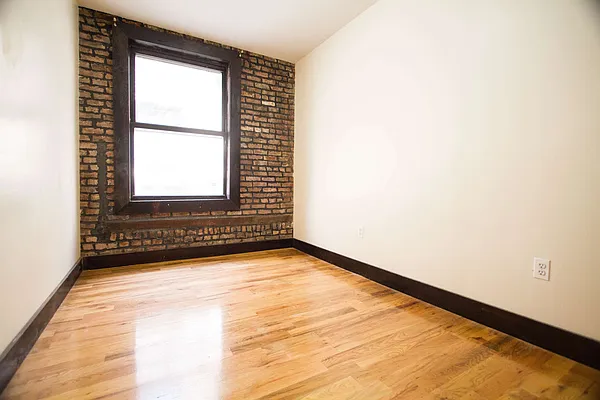 Rented by Nooklyn NYC LLC | media 28