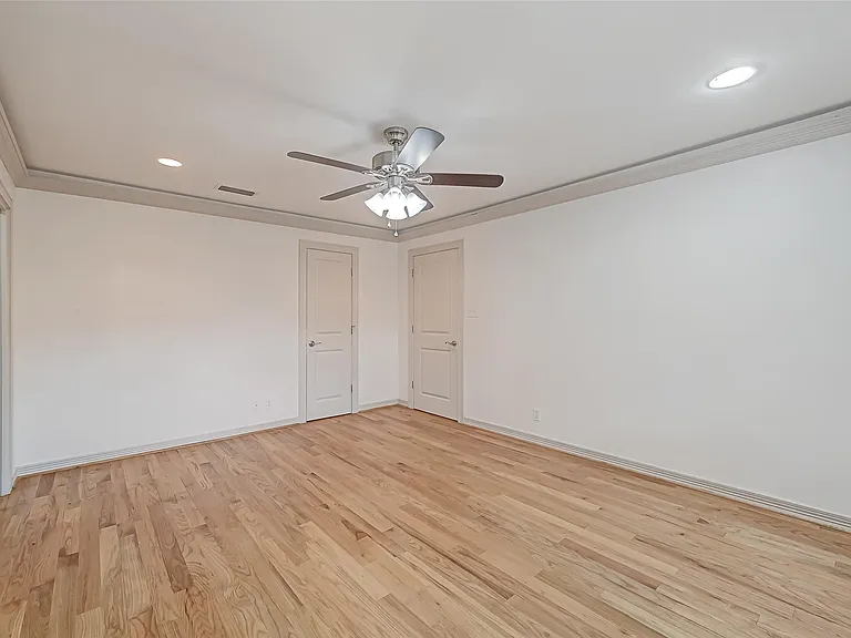 5611 Briarbend Dr — Photo 40