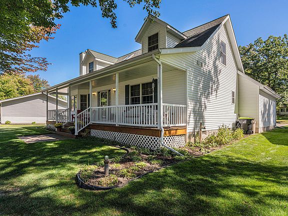 4th image of 1857 Grouse Ln