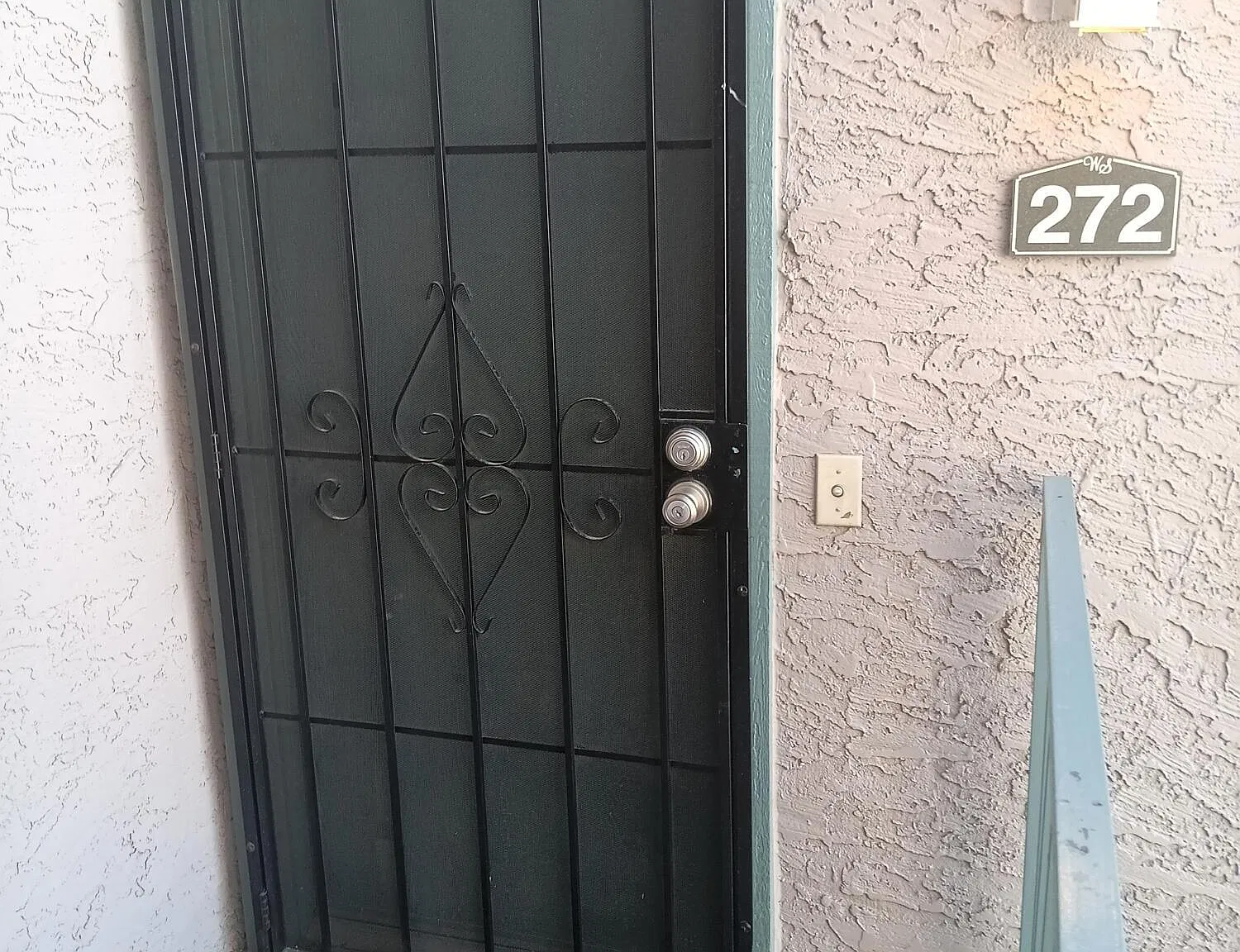 2 bed, 2.0 bath, 898 sqft, $1,325 — Photo 1