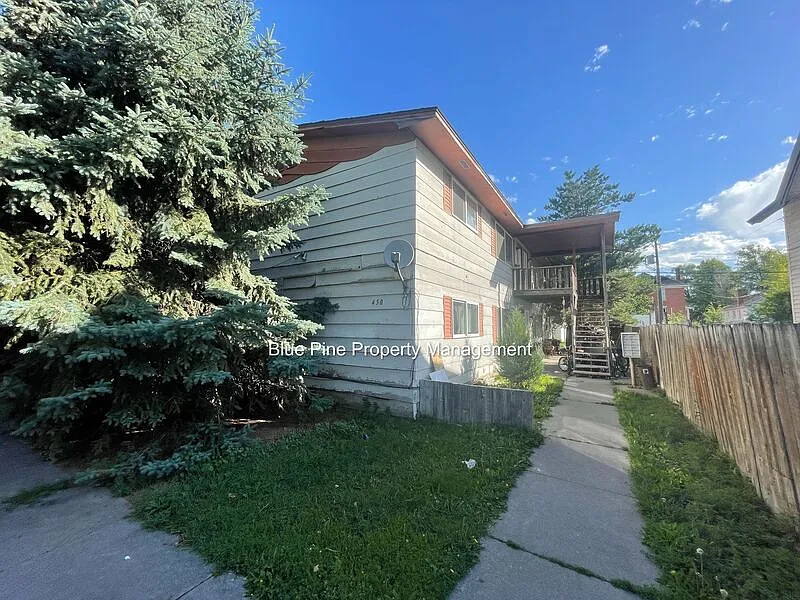 450 H St #1