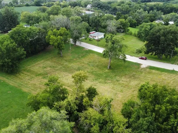 1404 E 6th St S, Newton, IA 50208
