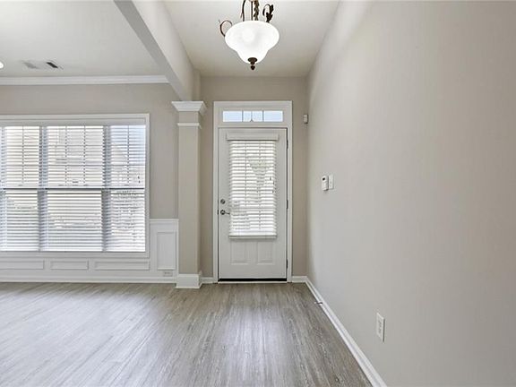 2nd image of 2098 Staunton Dr