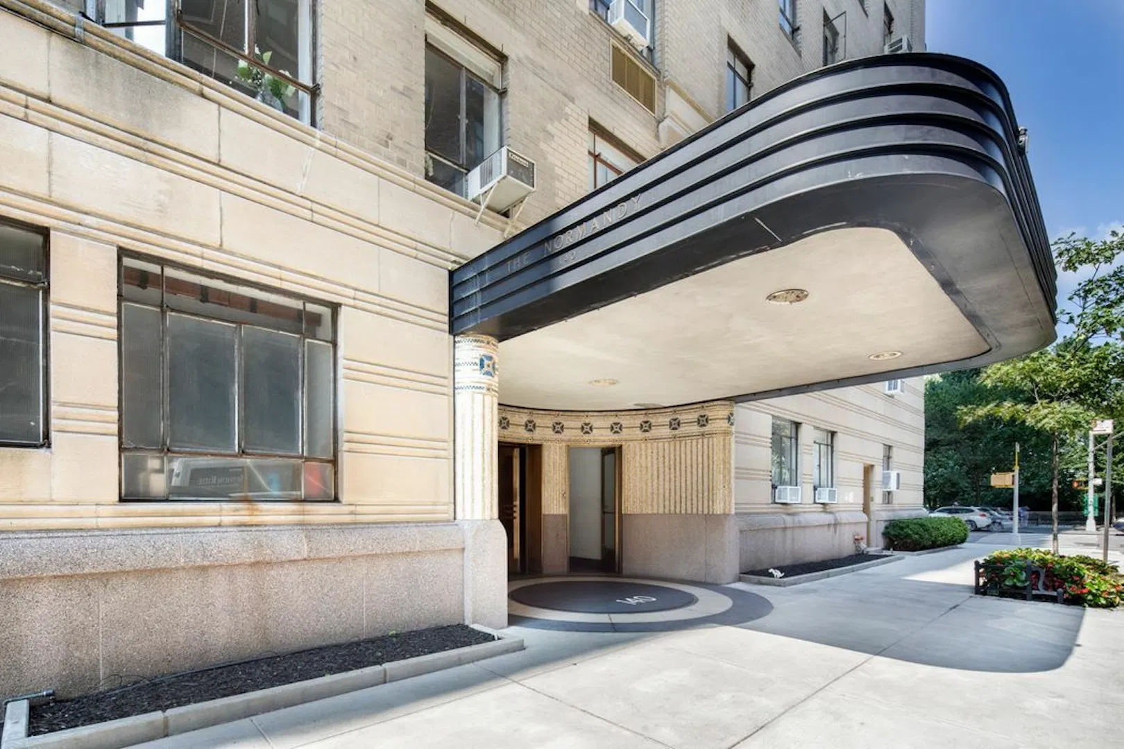 140 Riverside Drive #5M in Upper West Side, Manhattan | StreetEasy