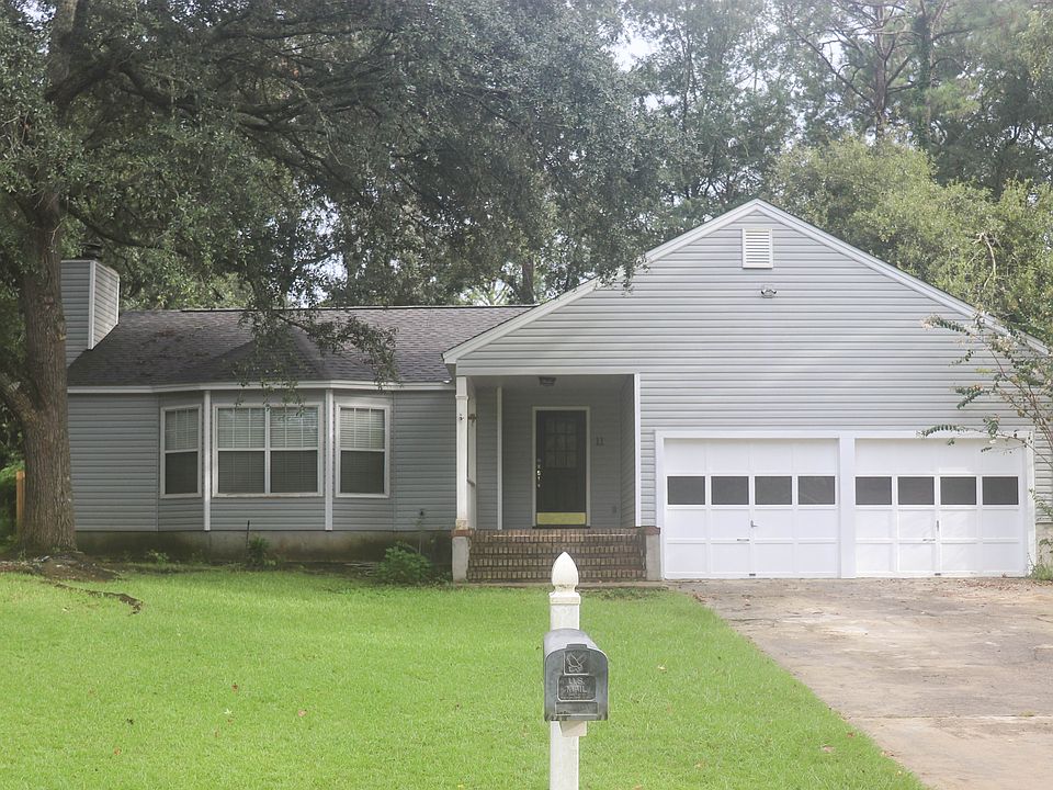 1st image of 11 Brentwood Pl