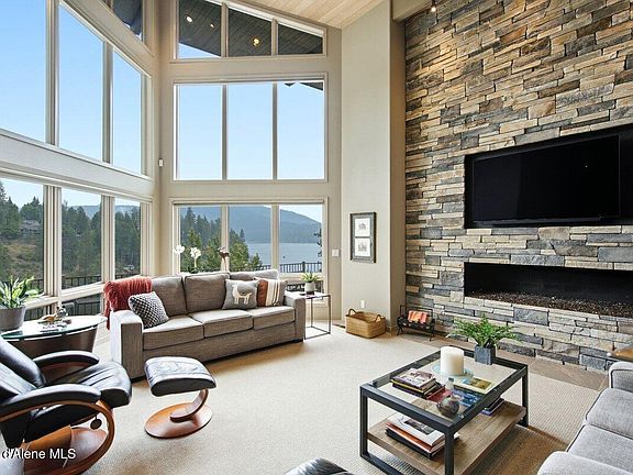 2nd image of 10742 N Lakeview Dr