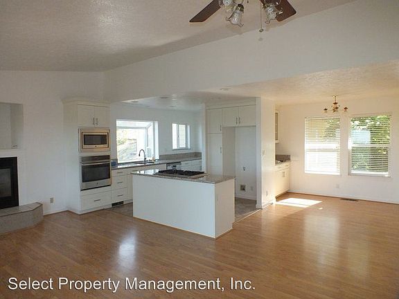 5th image of 3221 Ken Derek Ln