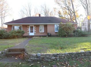 121 E Fremont St, Douglas, MI