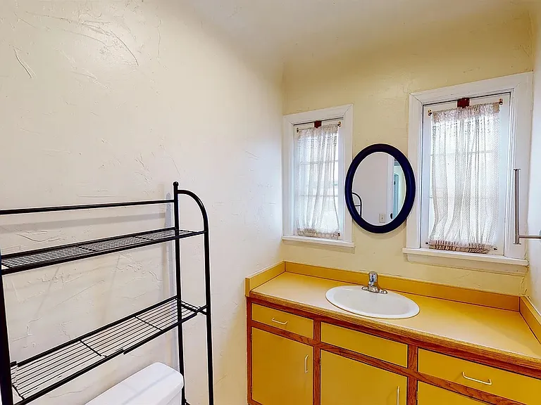 720 Glenwood Ave #A — Photo 8