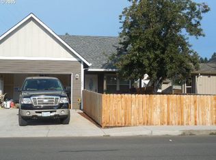 296 N Broadway St, Estacada, OR 97023