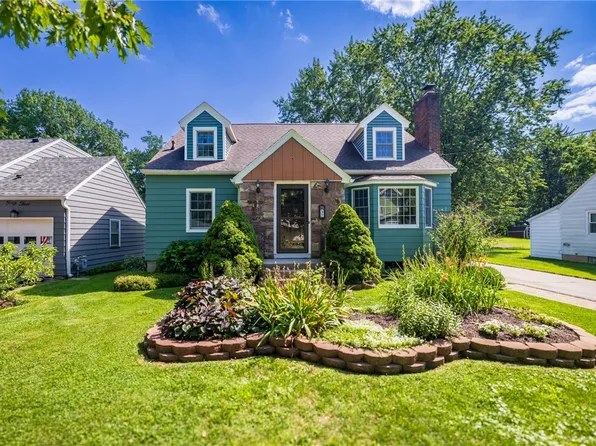 37 Fuller Ave, Webster, NY 14580