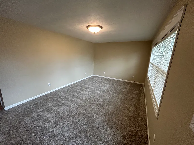 2066 Chestnut St — Photo 5