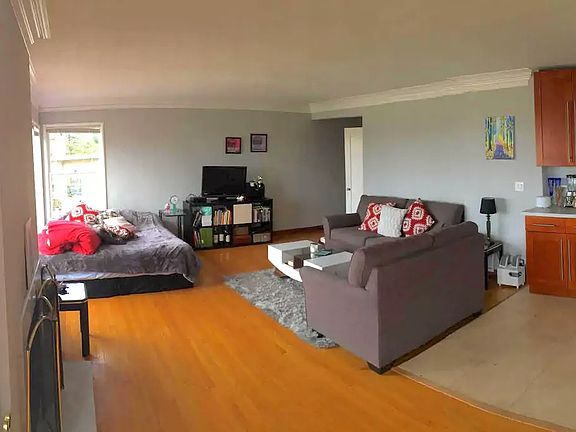 2nd image of 147 Crown Ter APT 6
