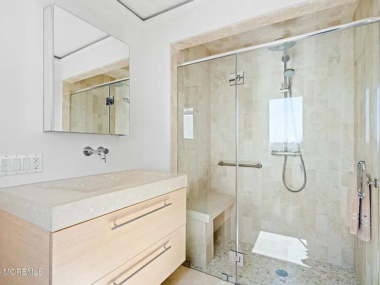 7 Circle Dr — Photo 27