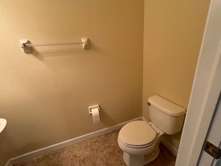 2832 Adelaide Ct — Photo 16