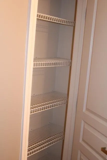 2 bed, 1100 sqft, $2,600 — Photo 4