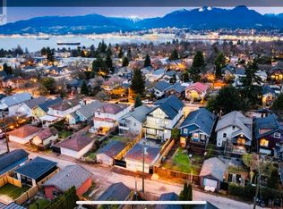 2560 Dundas St, Vancouver, BC
