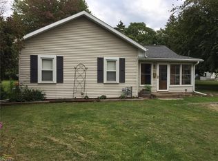 654 Baltic St, Conneaut, OH 44030